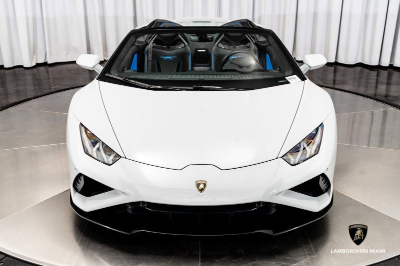 Used 2022 Lamborghini Huracan EVO image 5