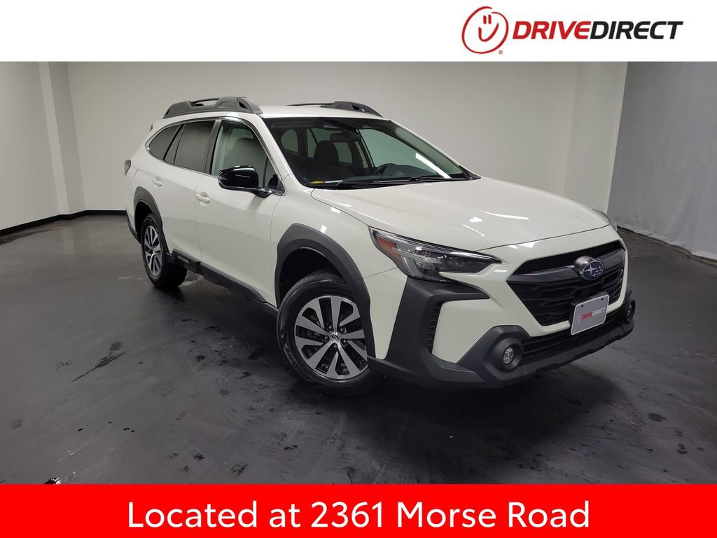 Used 2023 Subaru Outback Premium AWD/4WD image 1