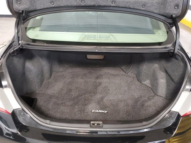 Used 2011 Toyota Camry XLE w/ SE/XLE Extra-Value Pkg image 23