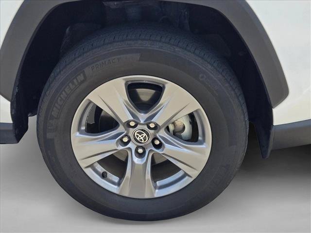 Used 2025 Toyota RAV4 LE AWD/4WD image 21