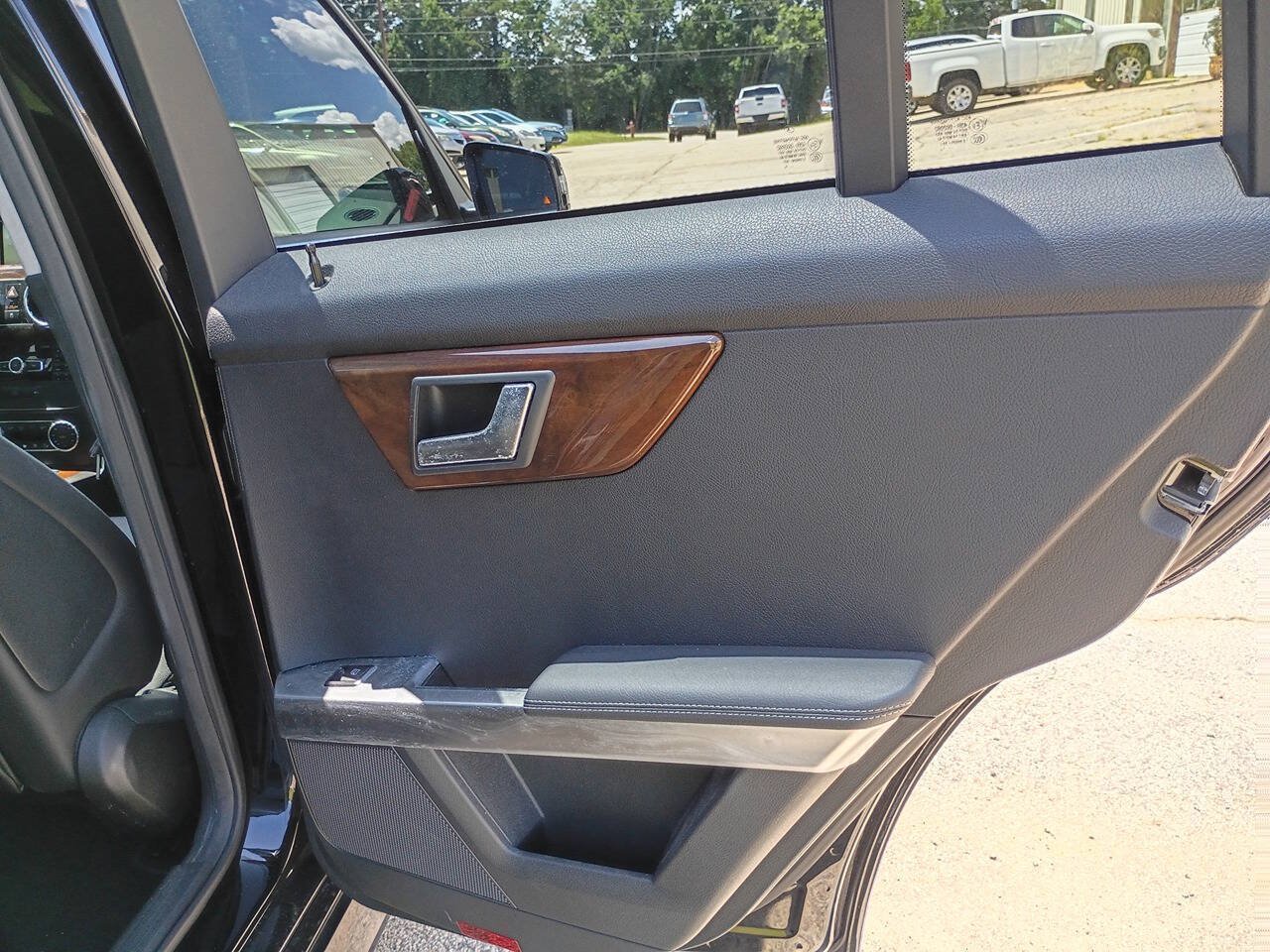 Used 2015 Mercedes-Benz GLK 350 4MATIC image 24