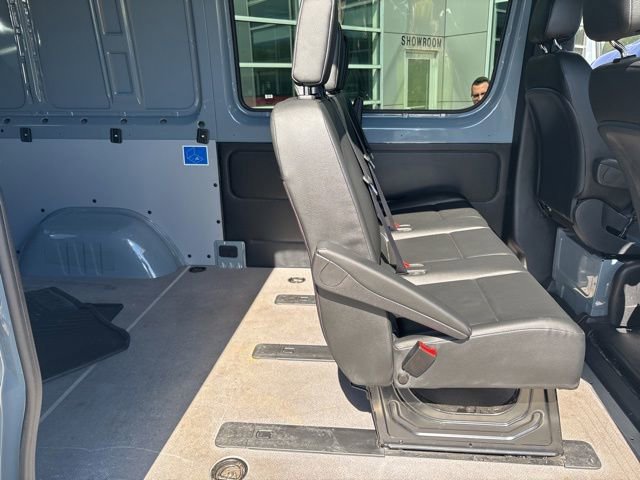 Used 2024 Mercedes-Benz Sprinter 2500 image 30