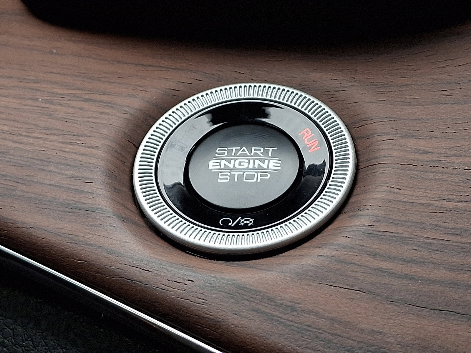 New 2025 Jeep Grand Cherokee Summit w/ Obsidian Package image 16