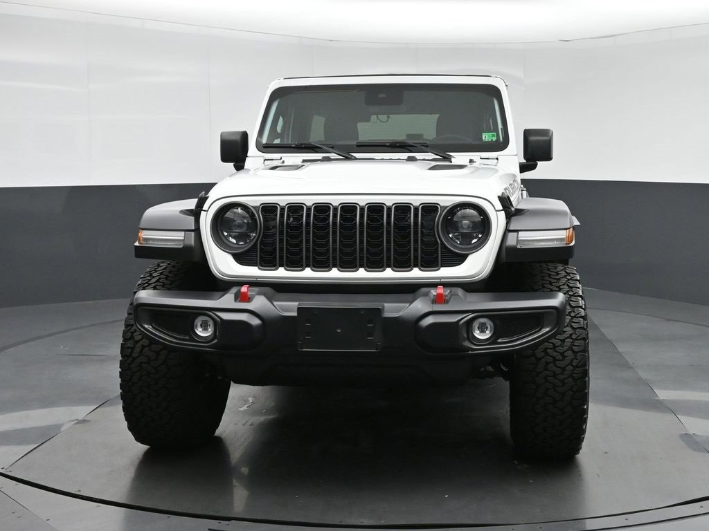 Used 2025 Jeep Wrangler Unlimited Rubicon w/ XTREMEE 35" Tire Package image 2