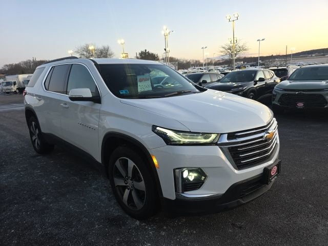 Used 2023 Chevrolet Traverse LT w/ LT Premium Package