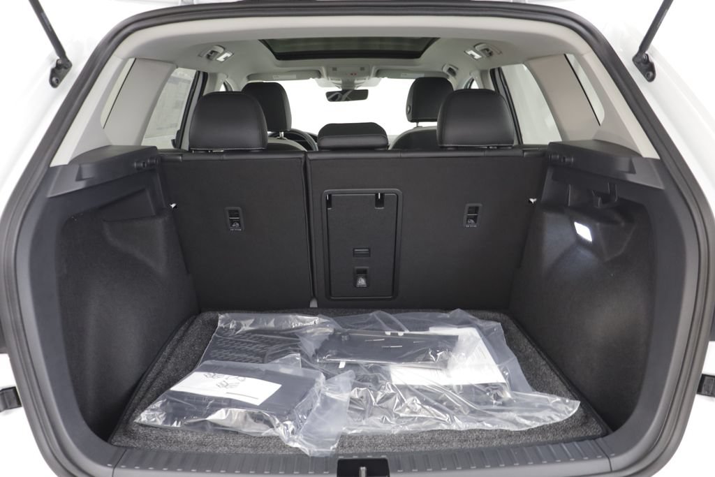 New 2026 Volkswagen Taos SE AWD/4WD image 18