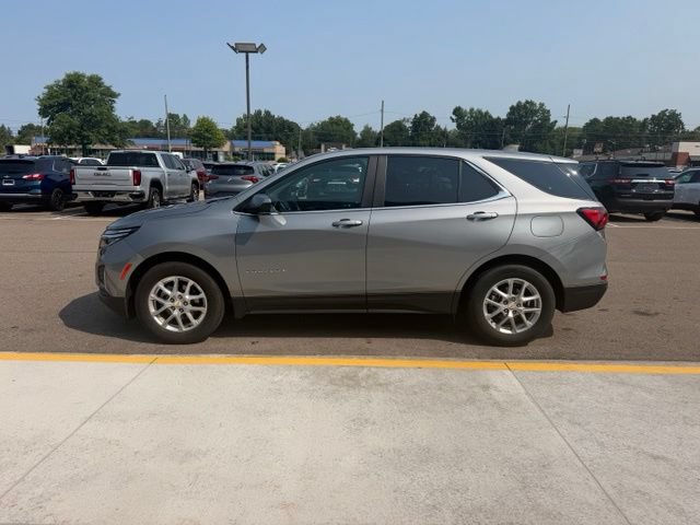 Used 2024 Chevrolet Equinox LT FWD image 12