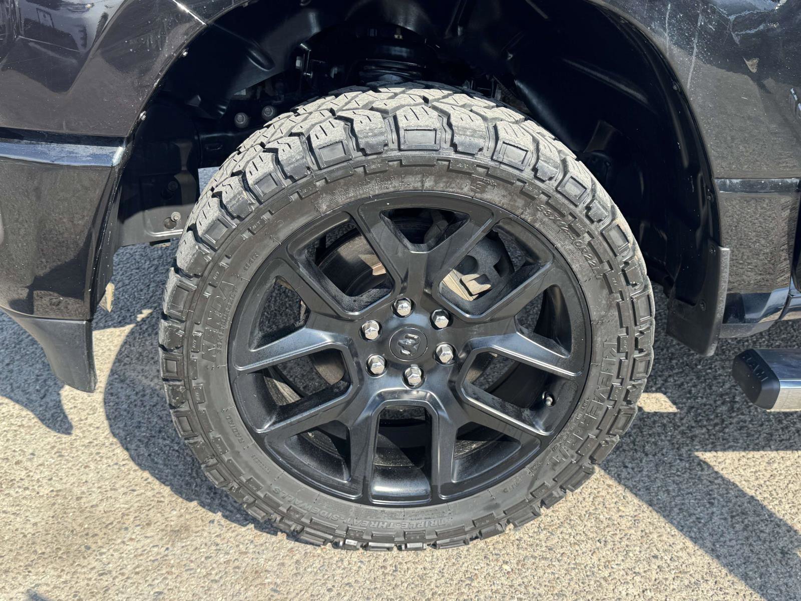 Used 2023 RAM 1500 Laramie AWD/4WD image 8