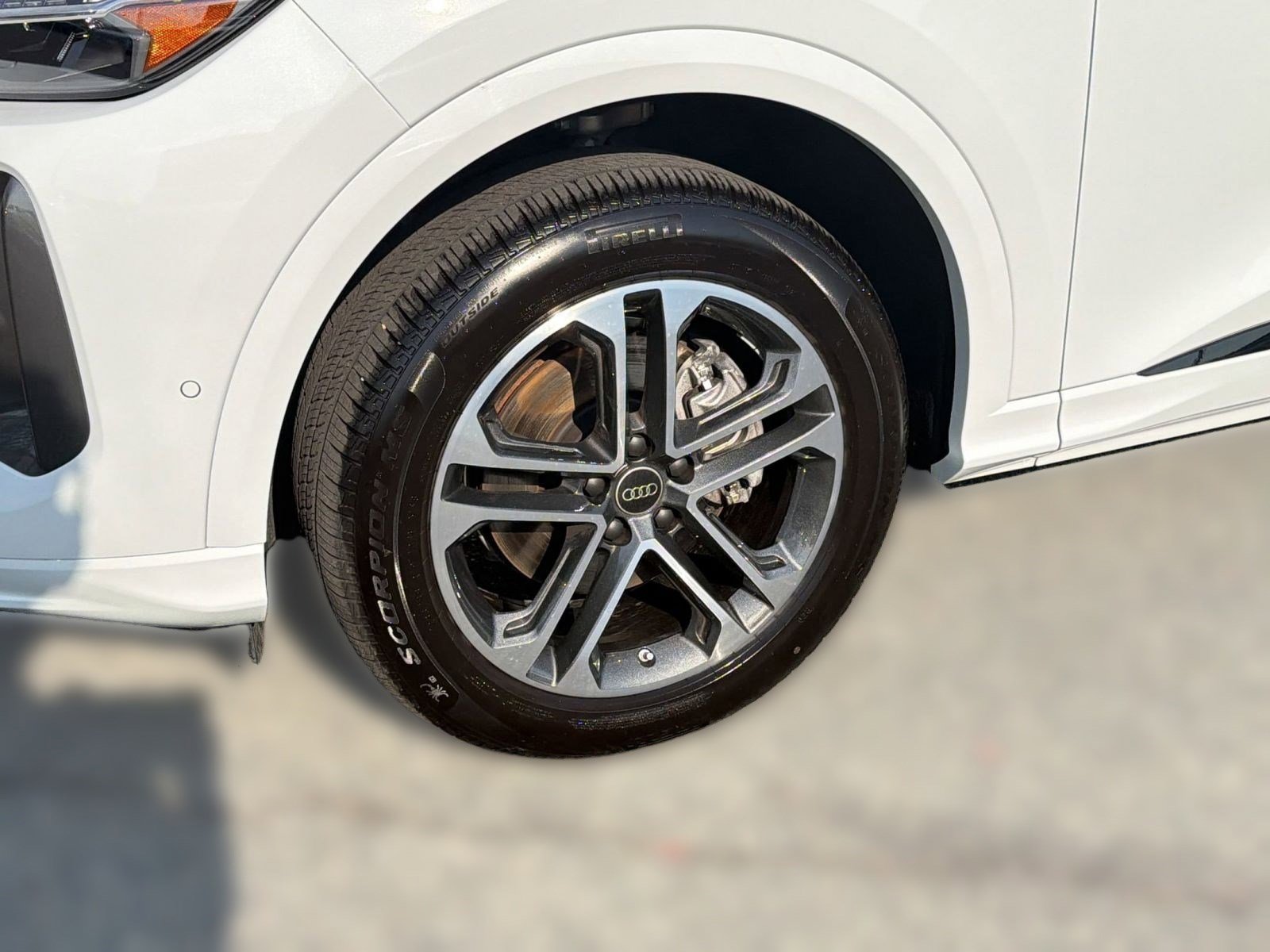 Used 2025 Audi Q5 Premium Plus w/ Premium Plus image 11