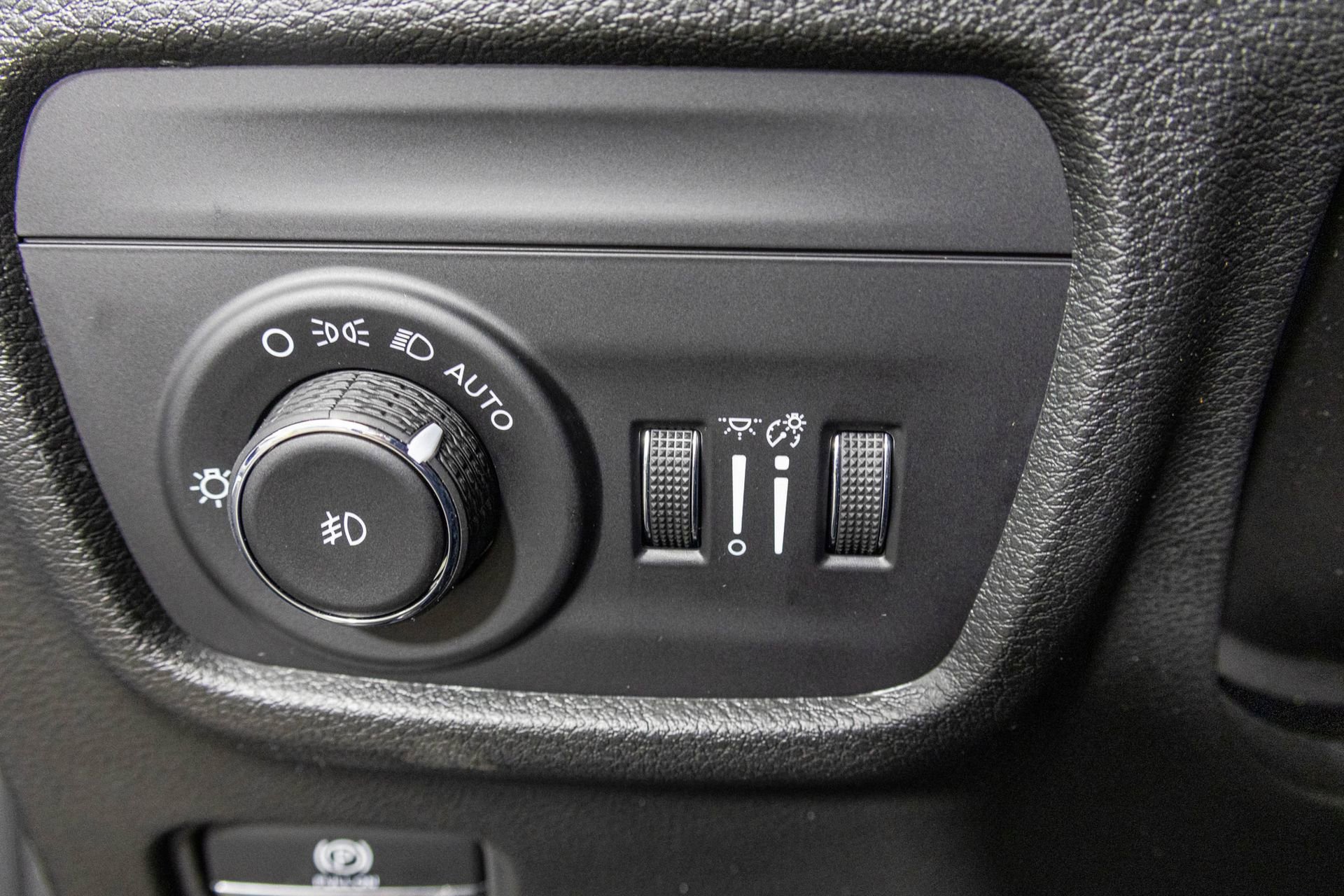 New 2026 Jeep Grand Cherokee Limited image 33