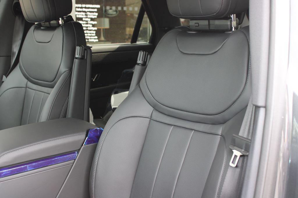 New 2026 Land Rover Range Rover Sport Dynamic SE AWD/4WD image 8