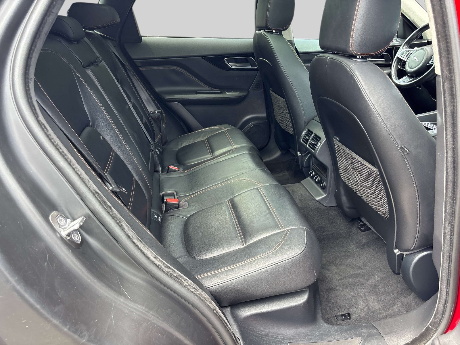 Used 2019 Jaguar F-PACE Prestige AWD/4WD image 16