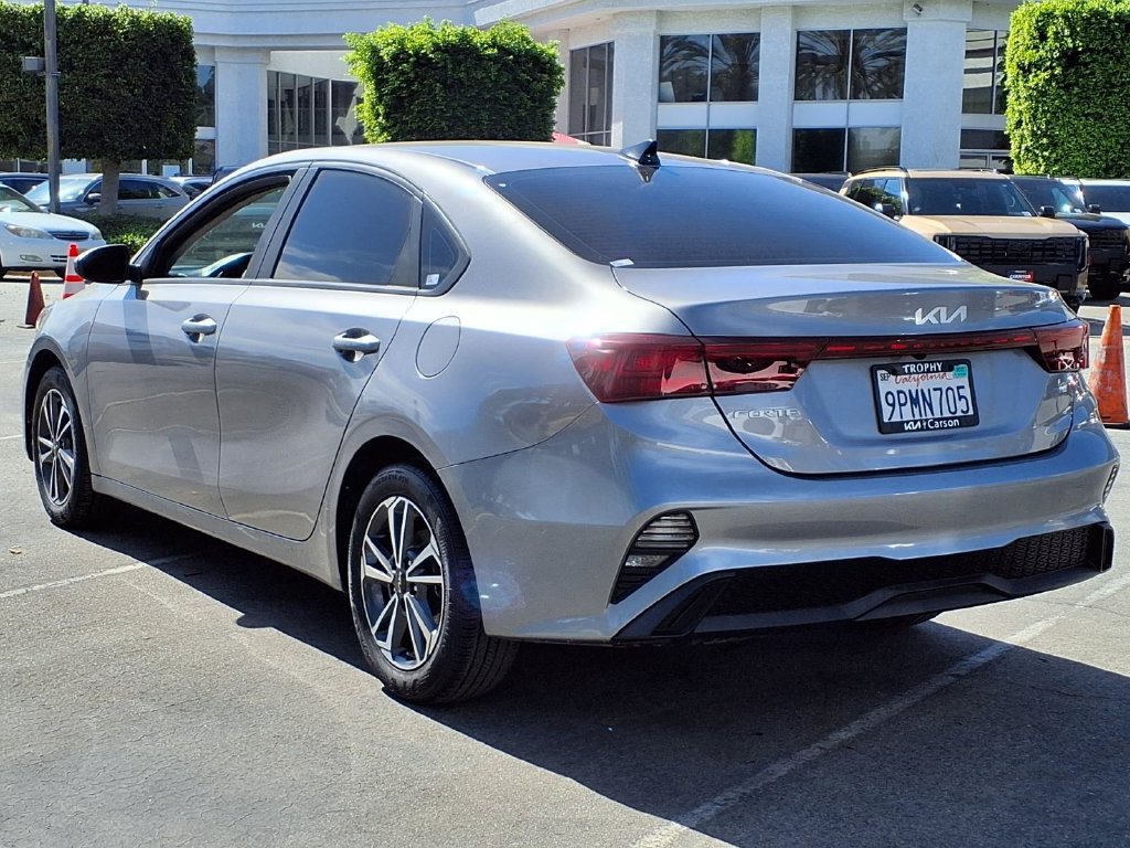 Certified 2024 Kia Forte LXS FWD image 3