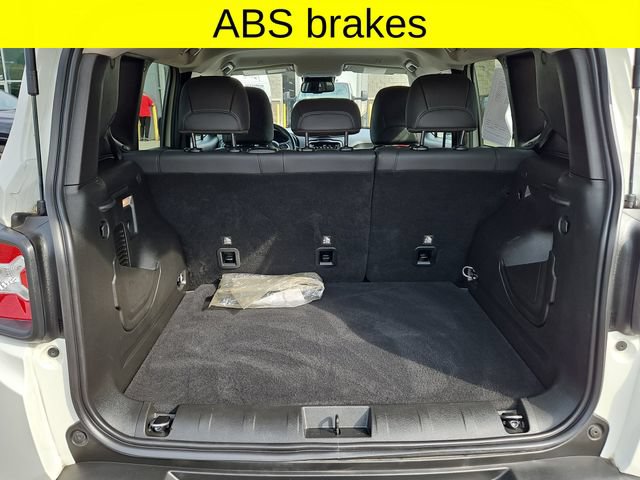 Certified 2023 Jeep Renegade Trailhawk w/ Trailhawk Elite Group AWD/4WD image 31