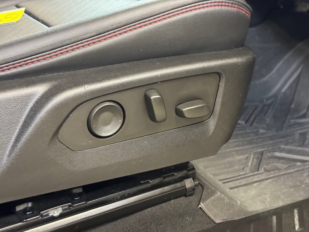 Used 2023 GMC Canyon AT4X AWD/4WD image 30