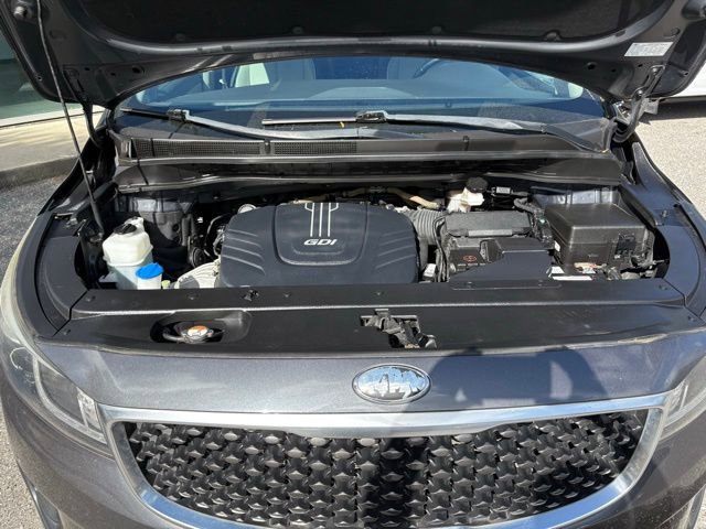 Used 2017 Kia Sedona SX image 36