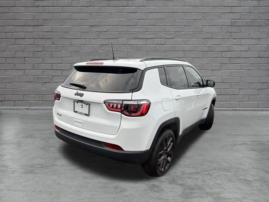 New 2026 Jeep Compass Latitude AWD/4WD image 9