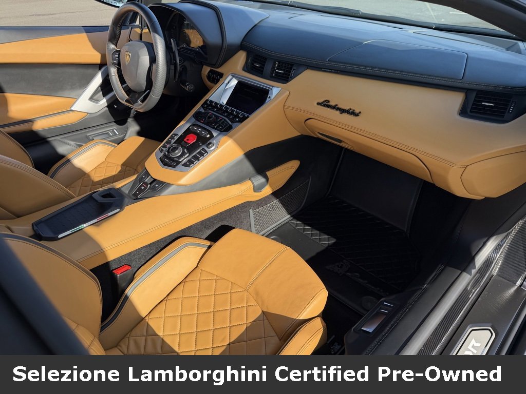 Used 2018 Lamborghini Aventador S image 54