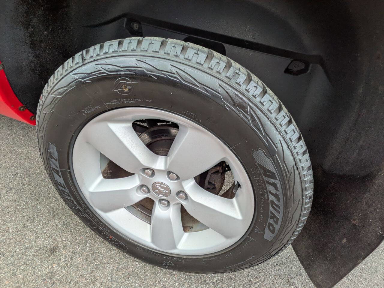 Used 2018 RAM 1500 Classic SLT image 10