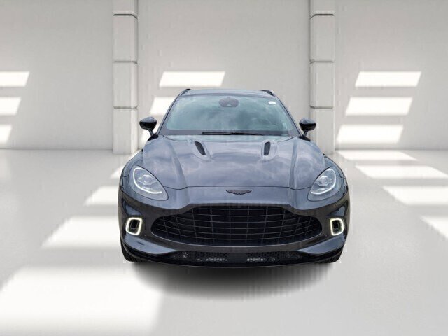 Used 2021 Aston Martin DBX image 2