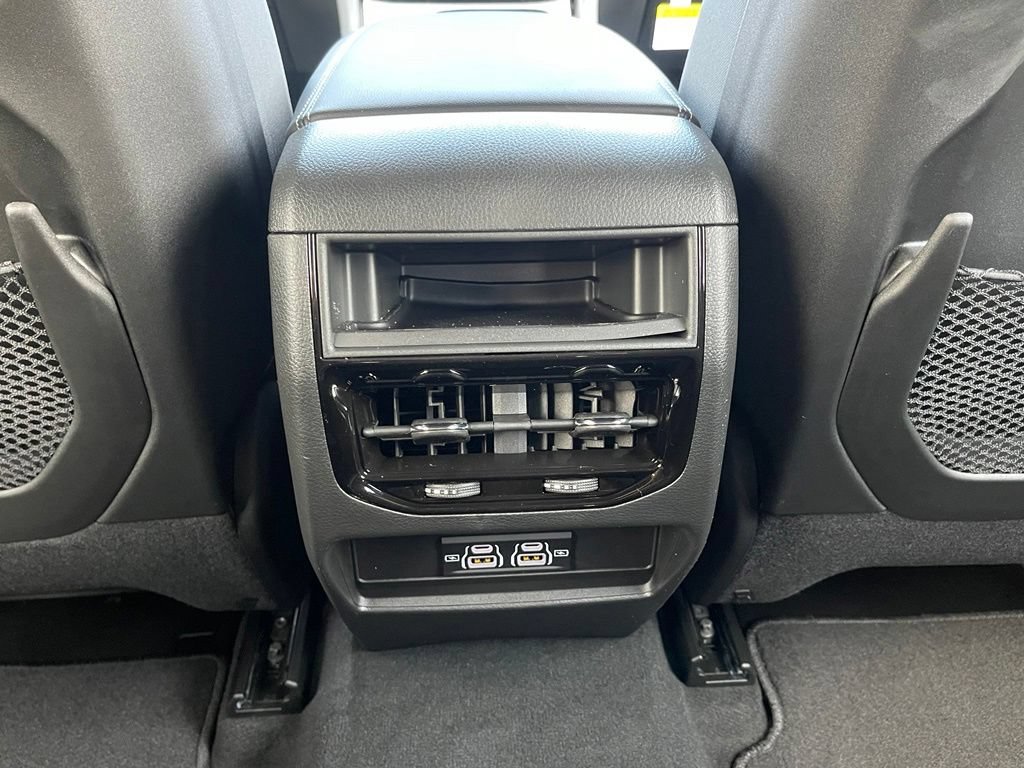 New 2026 Jeep Grand Cherokee Laredo RWD image 37