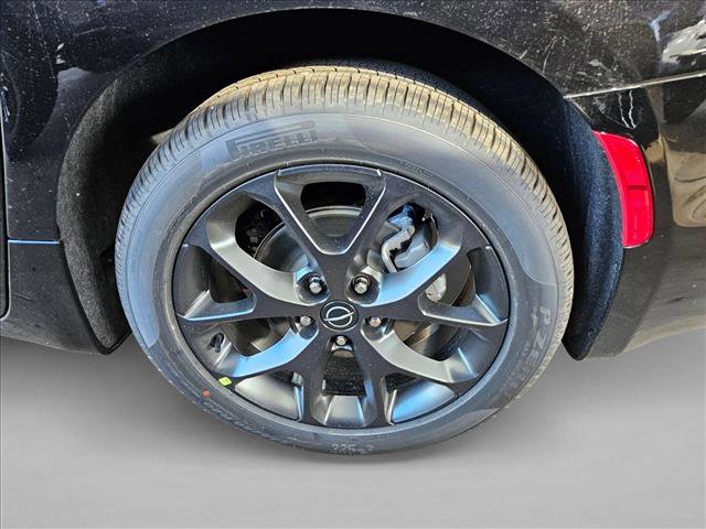 New 2026 Chrysler Pacifica Select image 9