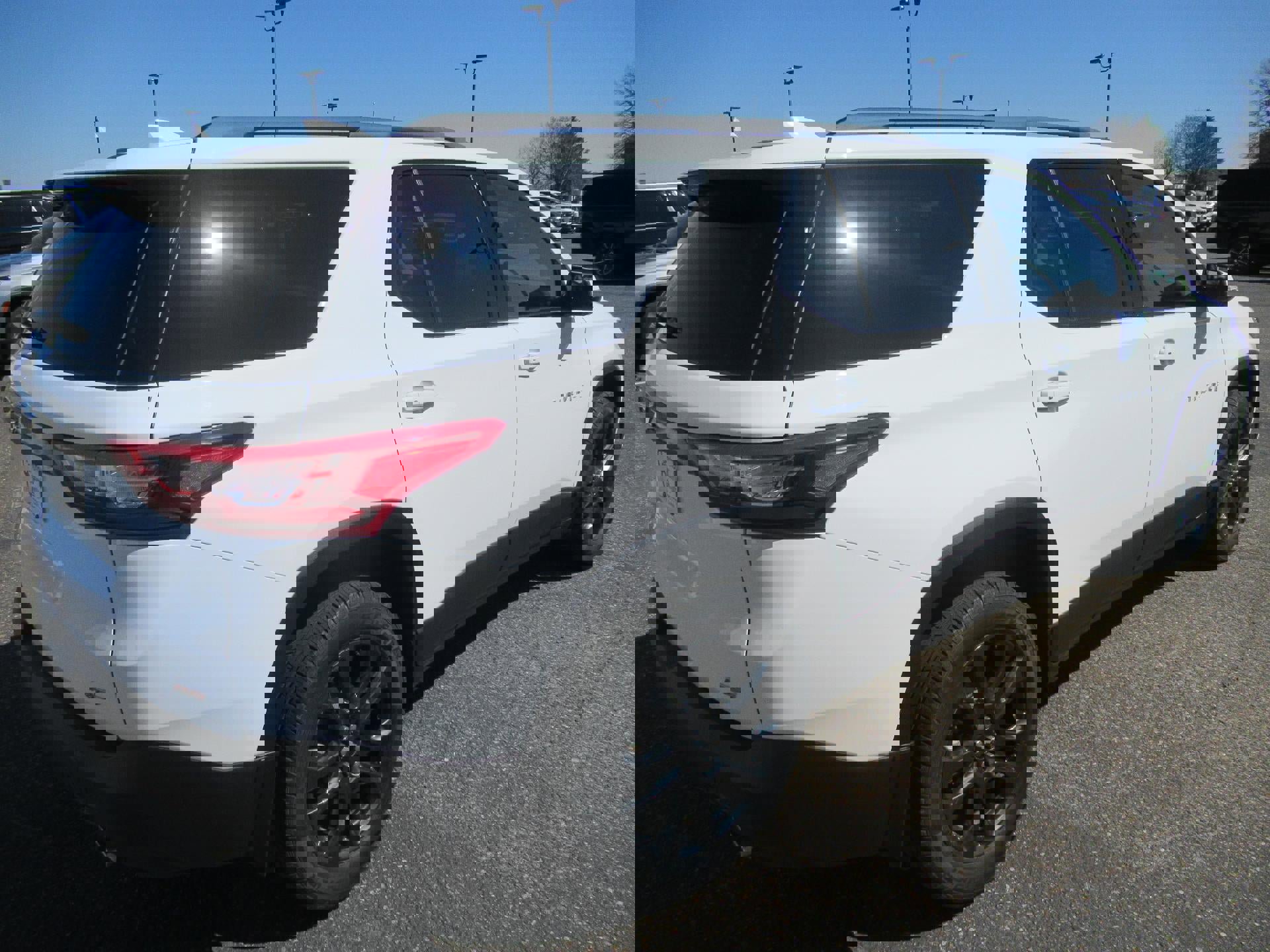 Used 2020 Chevrolet Traverse RS image 5