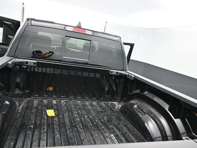 New 2026 RAM 1500 4x4 Crew Cab image 25