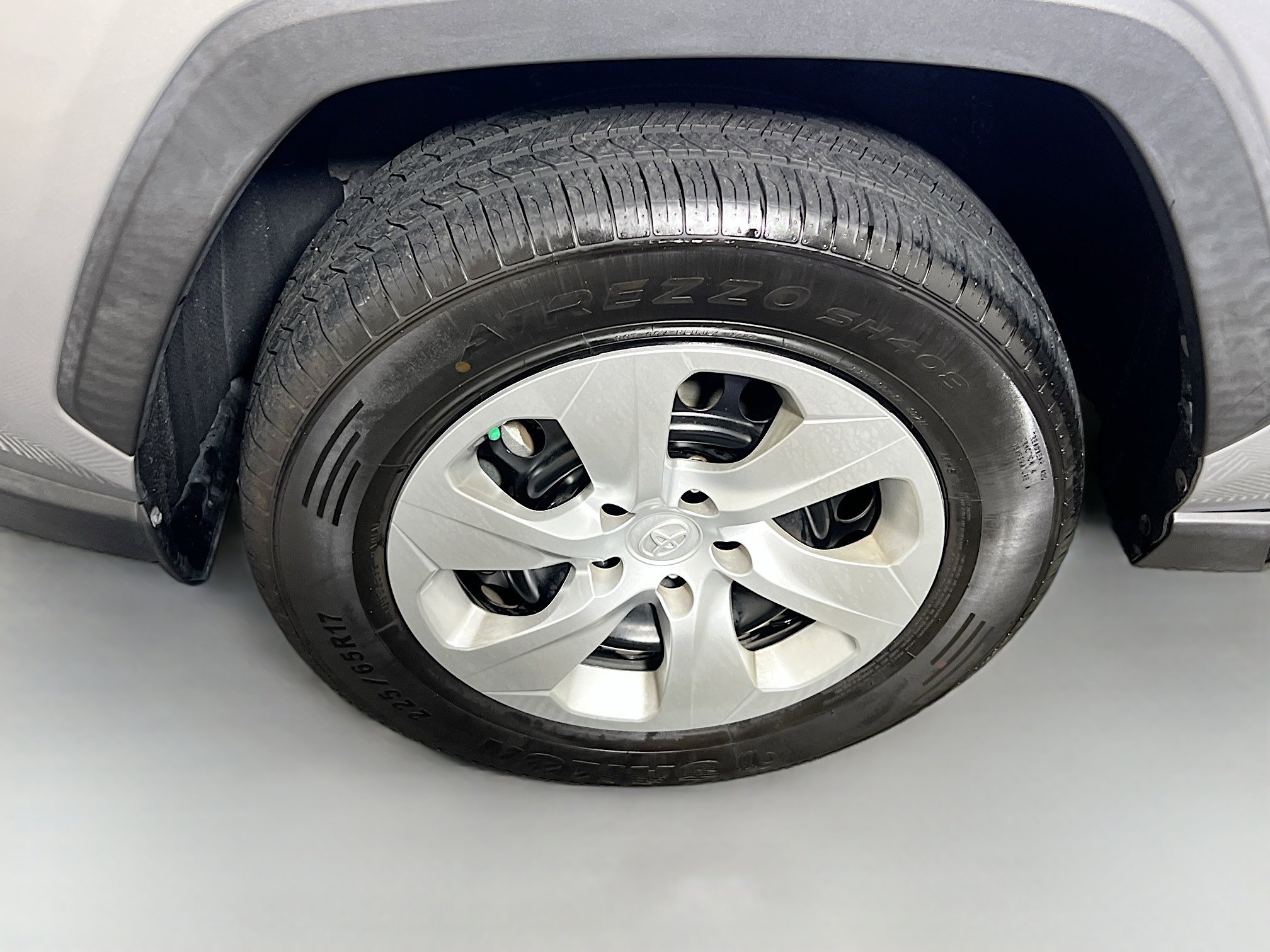 Used 2020 Toyota RAV4 LE image 13