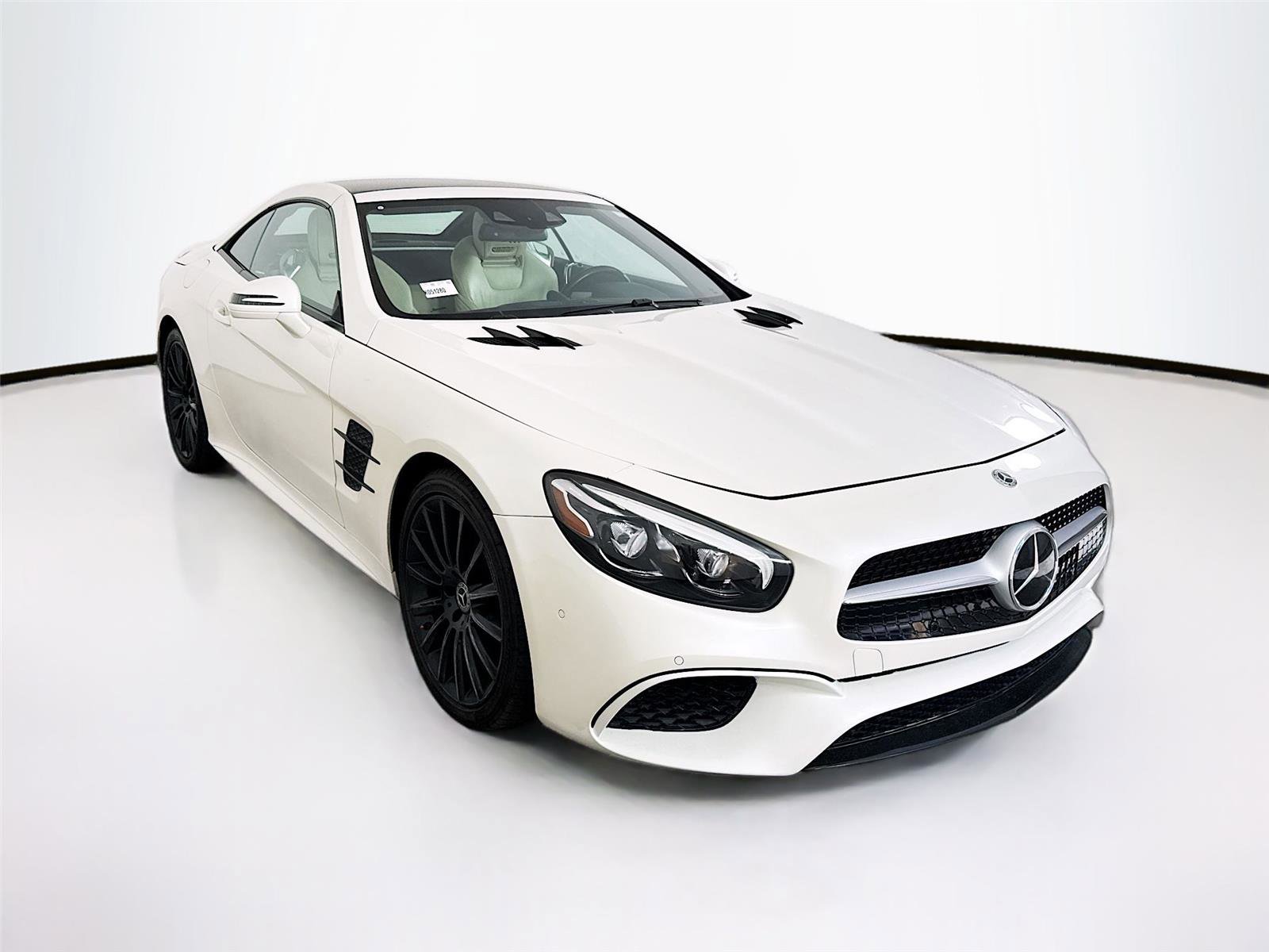 Used 2018 Mercedes-Benz SL 550 image 5