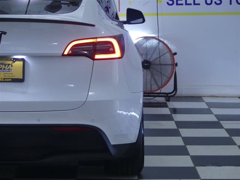 Used 2022 Tesla Model Y Performance AWD/4WD image 27