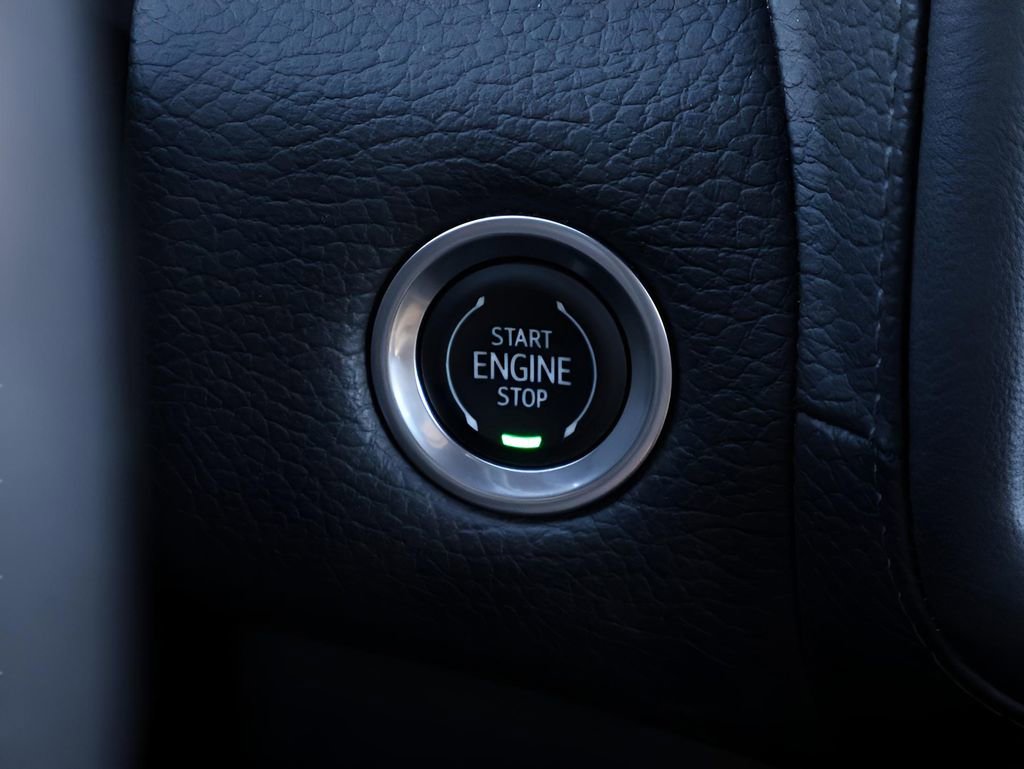 Used 2021 GMC Yukon Denali image 28