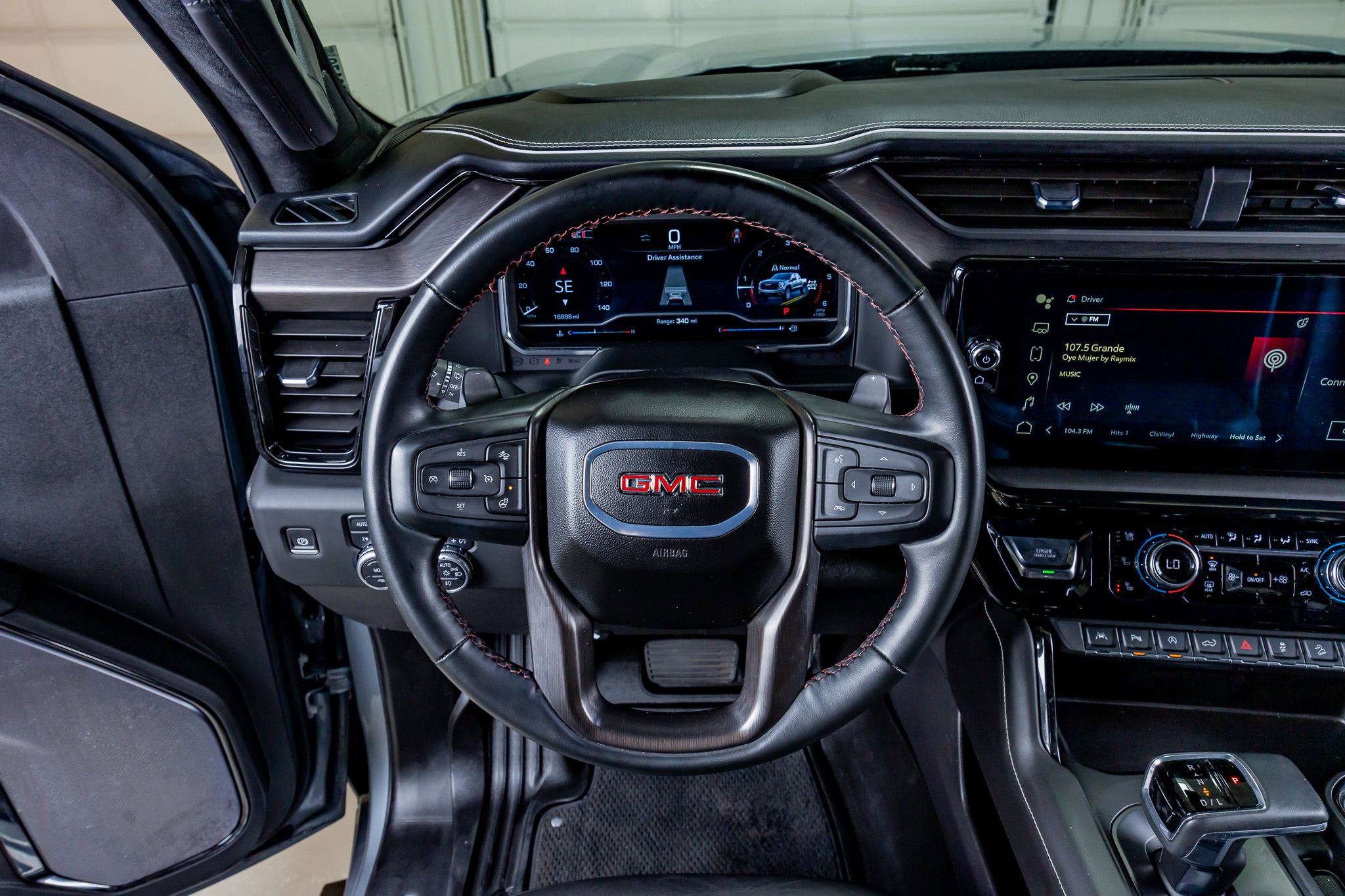 Used 2024 GMC Sierra 1500 AT4X image 18