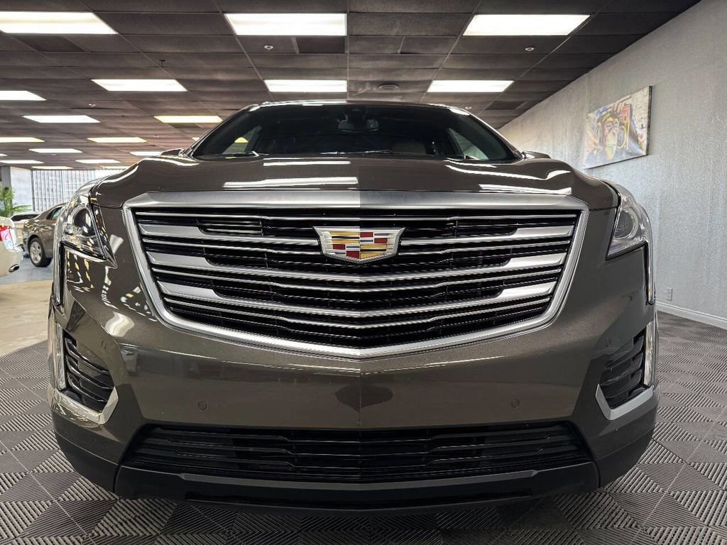 Used 2019 Cadillac XT5 Luxury FWD image 3