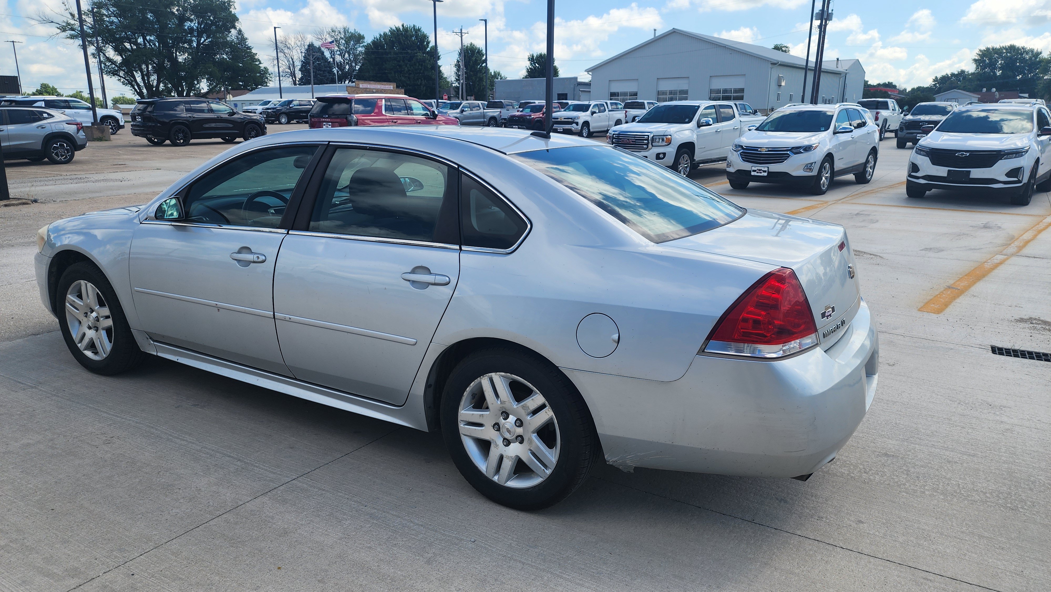 Used 2013 Chevrolet Impala LT w/ LT Sunroof Package FWD image 6