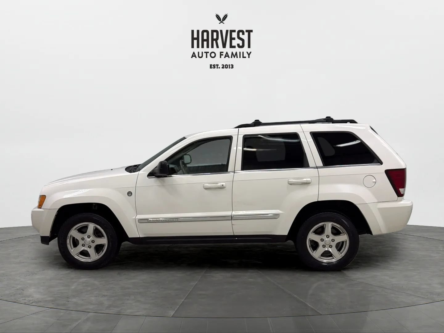 Used 2005 Jeep Grand Cherokee Limited AWD/4WD image 2
