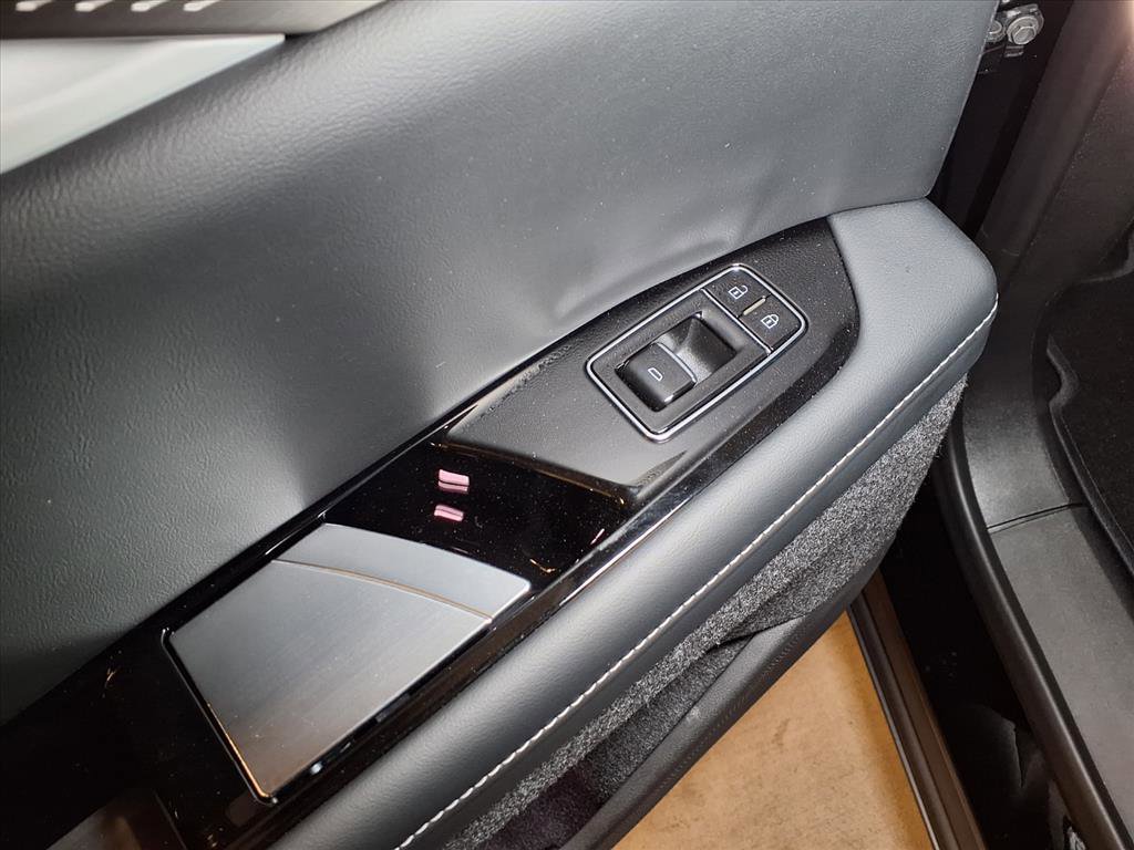 Used 2026 Cadillac Optiq Luxury 1 image 14