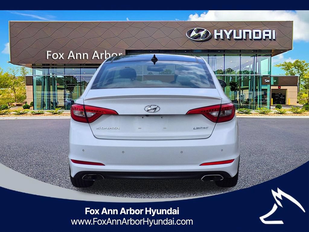 Used 2015 Hyundai Sonata Limited w/ Option Group 06 FWD image 4