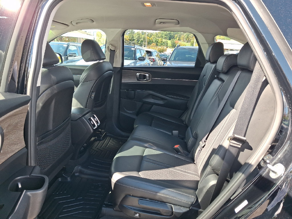 Certified 2023 Kia Sorento S AWD/4WD image 12