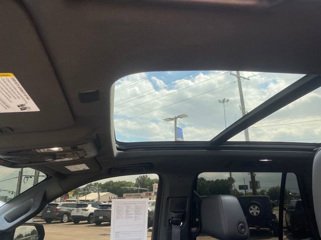 Used 2021 Chevrolet Tahoe Z71 w/ Z71 Signature Package AWD/4WD image 25