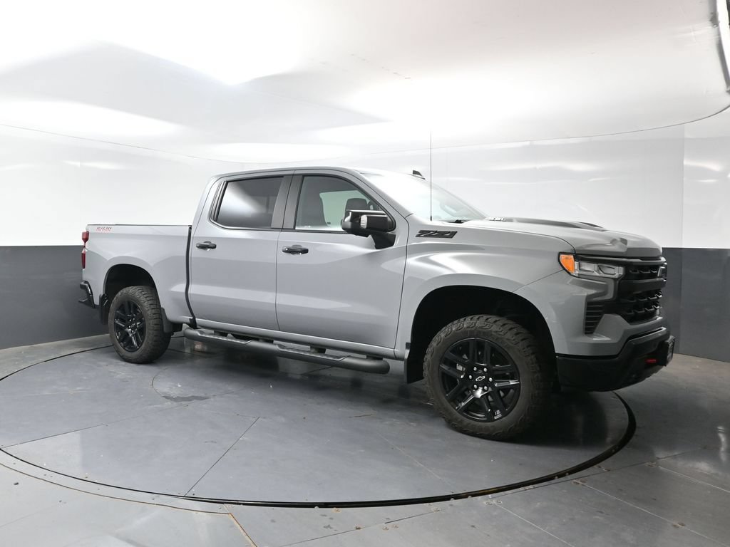 Used 2024 Chevrolet Silverado 1500 LT Trail Boss w/ LT Trail Boss Premium Package AWD/4WD image 5