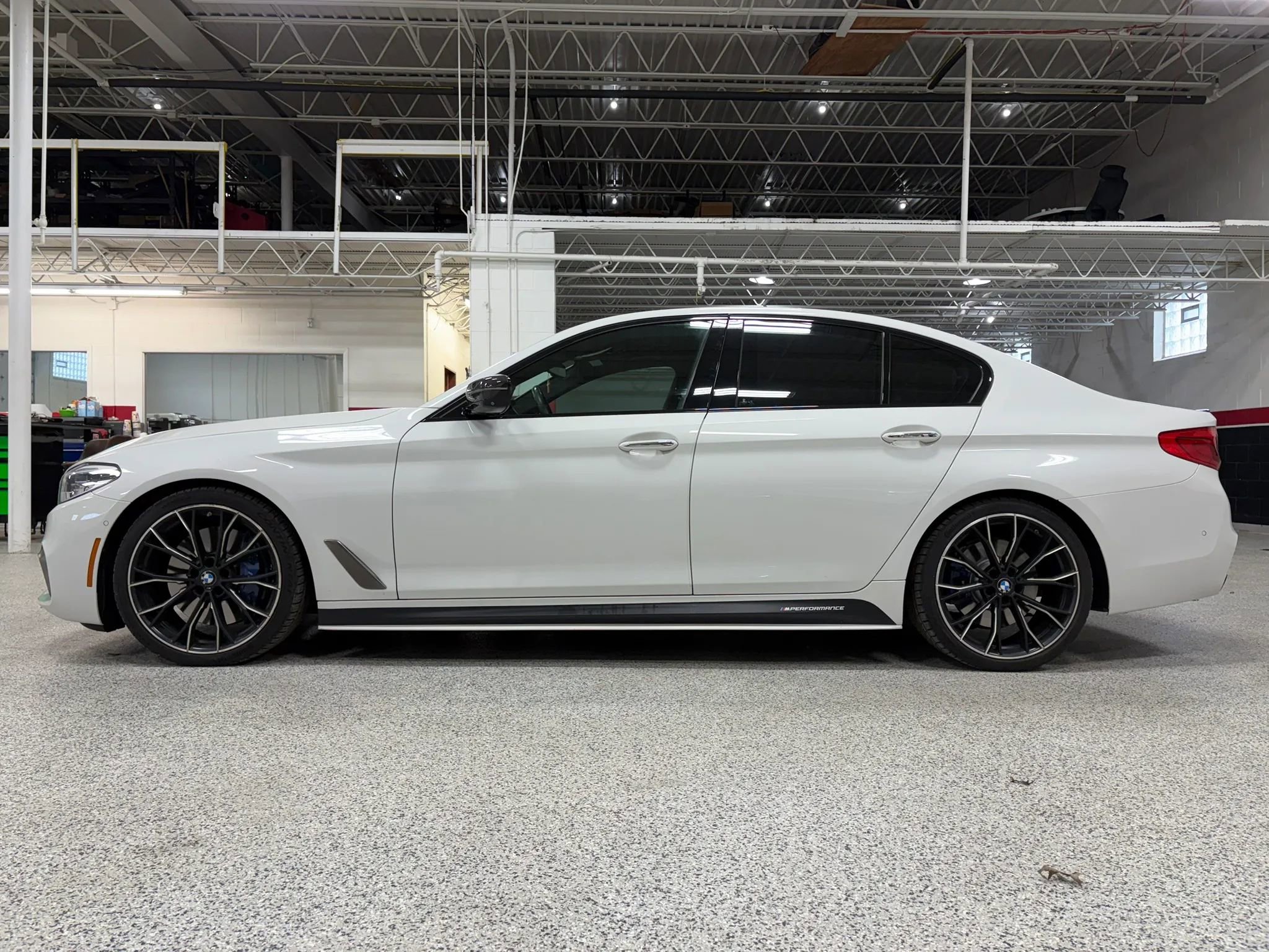 Used 2018 BMW M550i xDrive AWD/4WD image 9