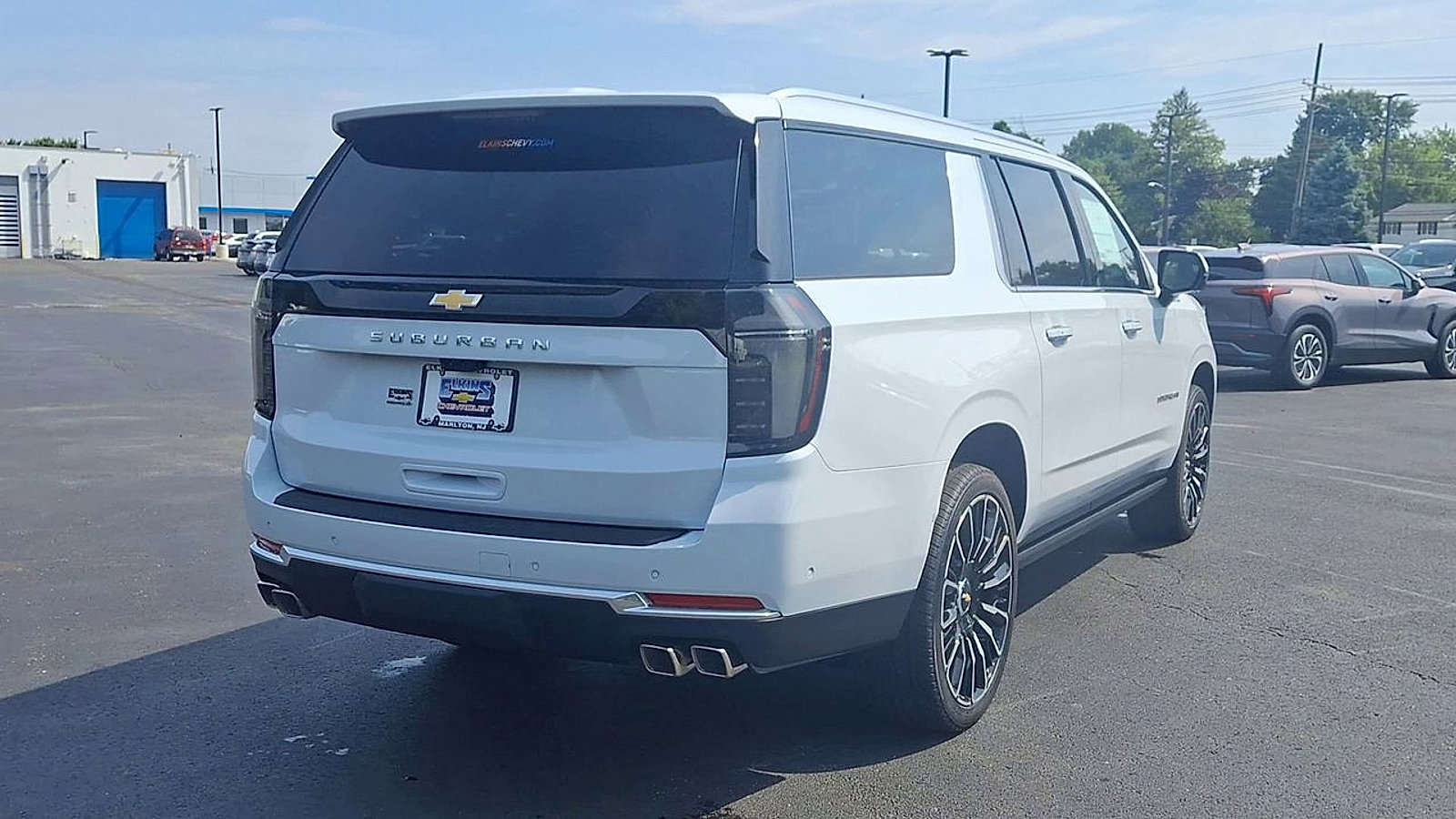New 2026 Chevrolet Suburban High Country AWD/4WD image 2