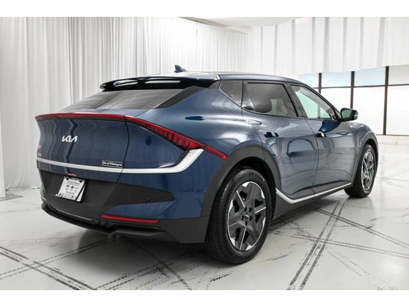 Used 2025 Kia EV6 Light image 7