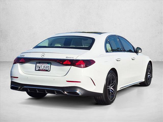 Used 2025 Mercedes-Benz E 350 4MATIC Sedan image 5