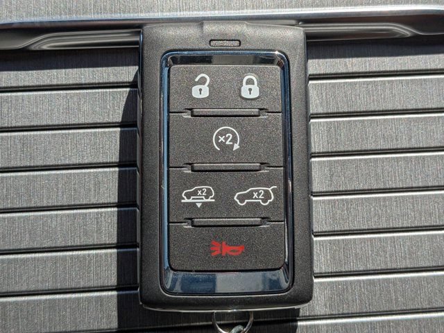 New 2026 Jeep Grand Wagoneer Limited AWD/4WD image 32