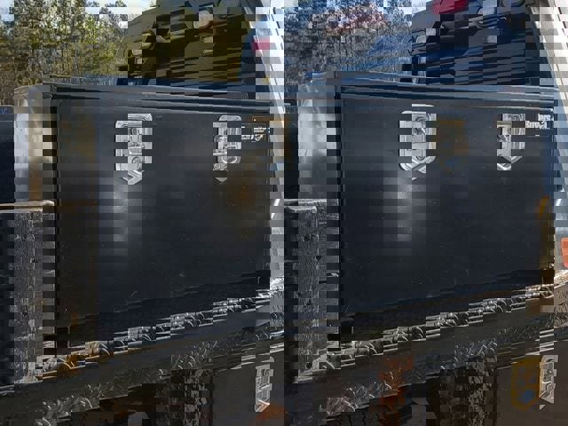 Used 2023 GMC Sierra 3500 Pro w/ Convenience Package image 9