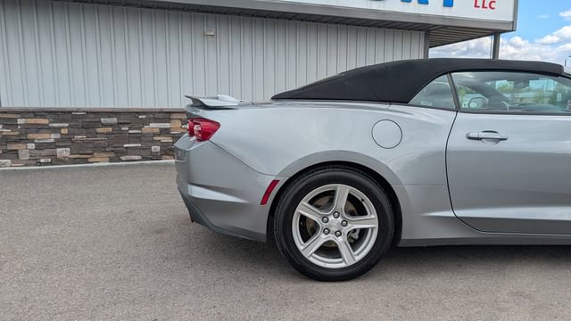 Used 2023 Chevrolet Camaro LT RWD image 18