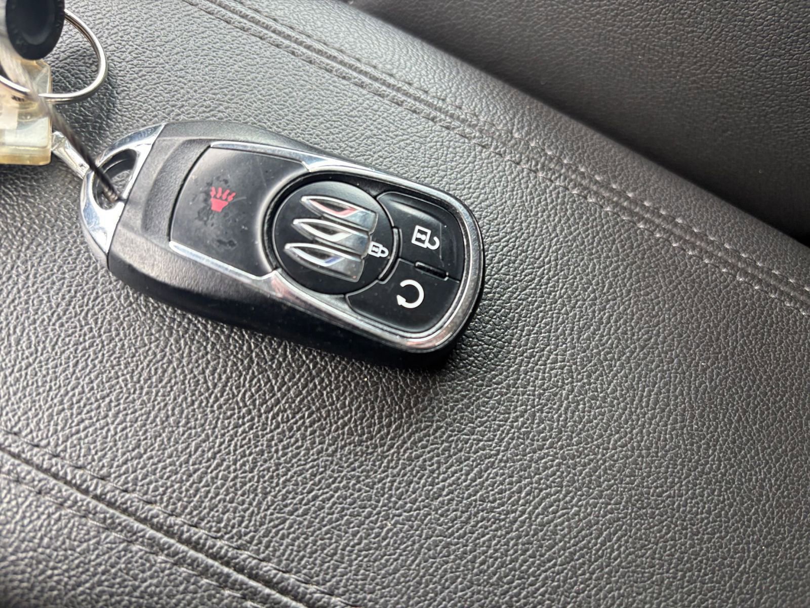 Used 2025 Buick Encore GX Preferred FWD image 23