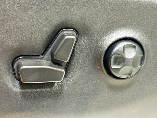 Used 2022 Chrysler Pacifica Touring-L FWD image 18